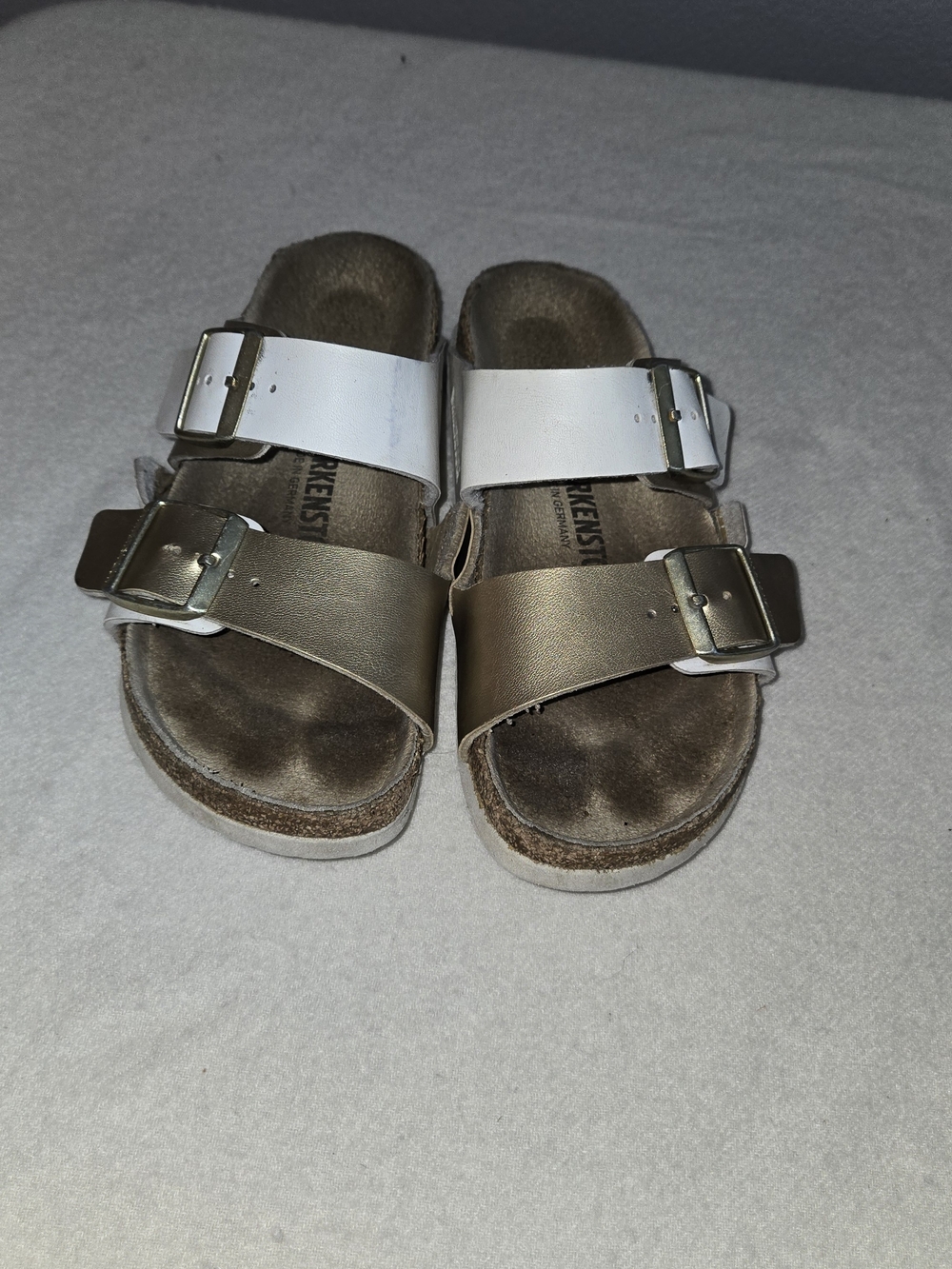 Birkenstock Women's Arizona Split White/Metallic Gold‎ Two-Band Size 38